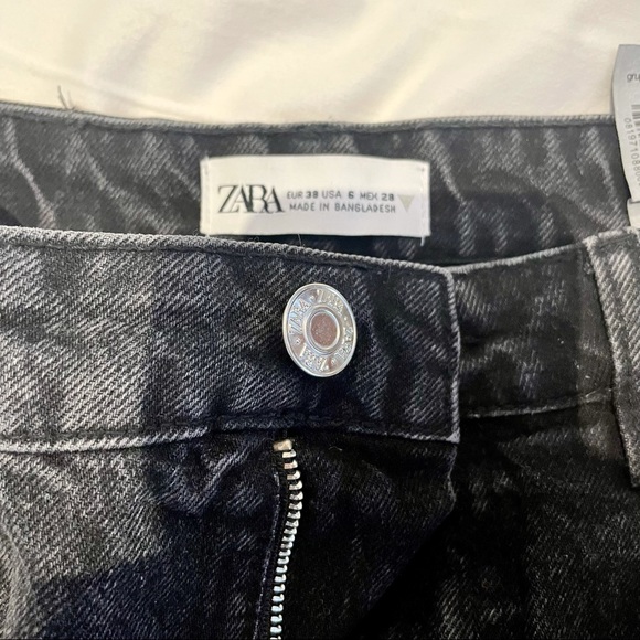 Zara | Mom fit denim shorts - Picture 3 of 3